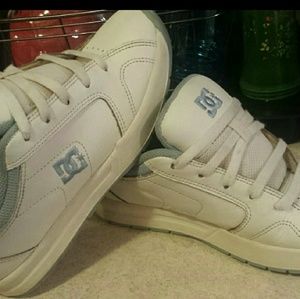 Dc shoes